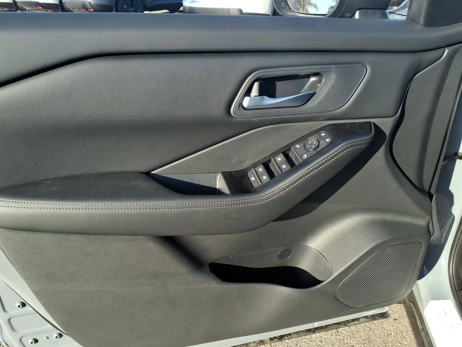 New 2026 Boulder Gray Pearl Nissan SV image 13