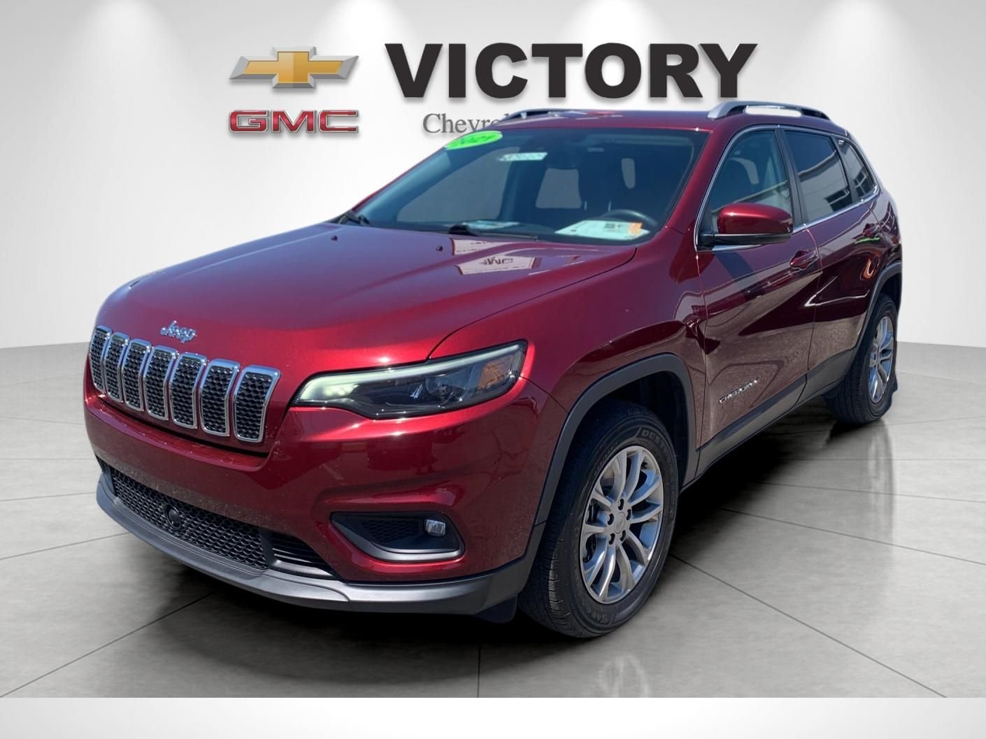 Used 2021 Red Jeep Latitude Lux image 7