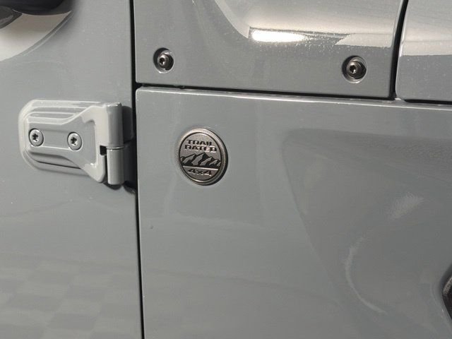 New 2026 Gray Jeep Sahara image 4