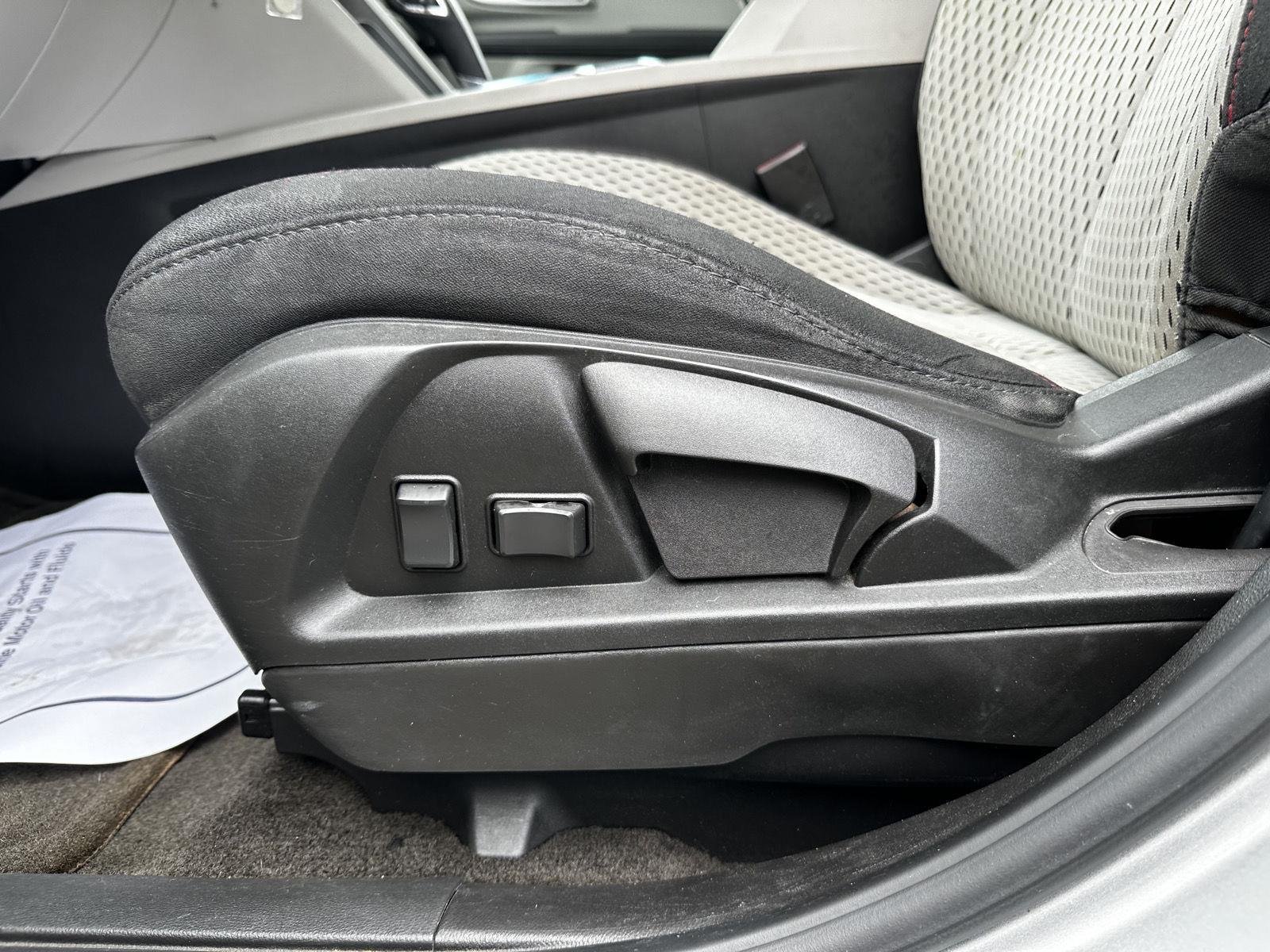 Used 2011 Silver Ice Metallic Chevrolet LS image 8