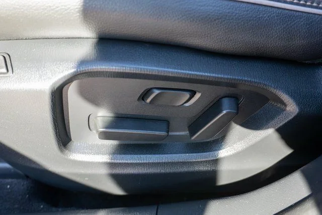 Used 2024 Silver Mazda 2.5 S Preferred Package image 22