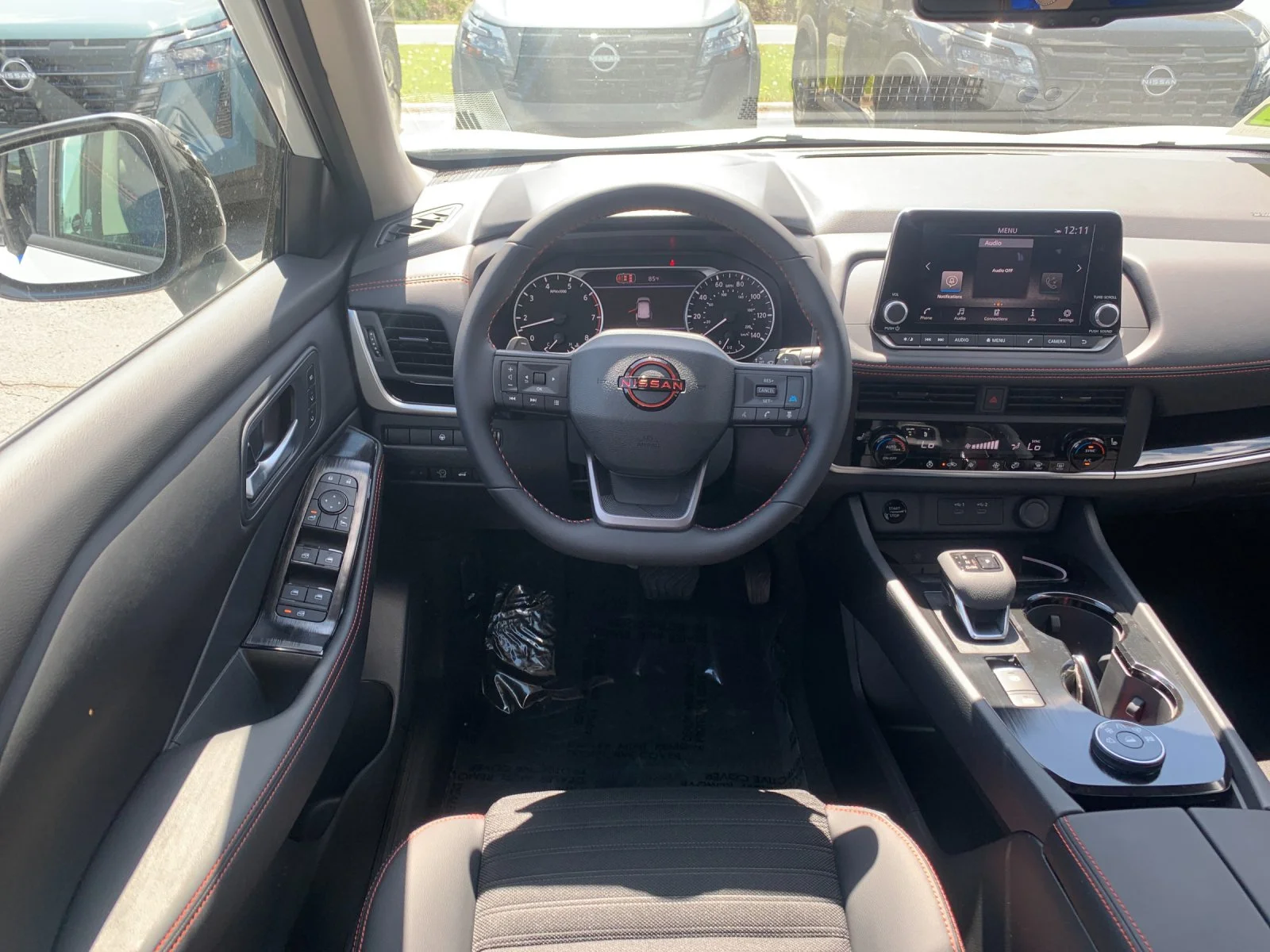New 2026 Everest White Pearl TriCoat Nissan Rock Creek® image 16