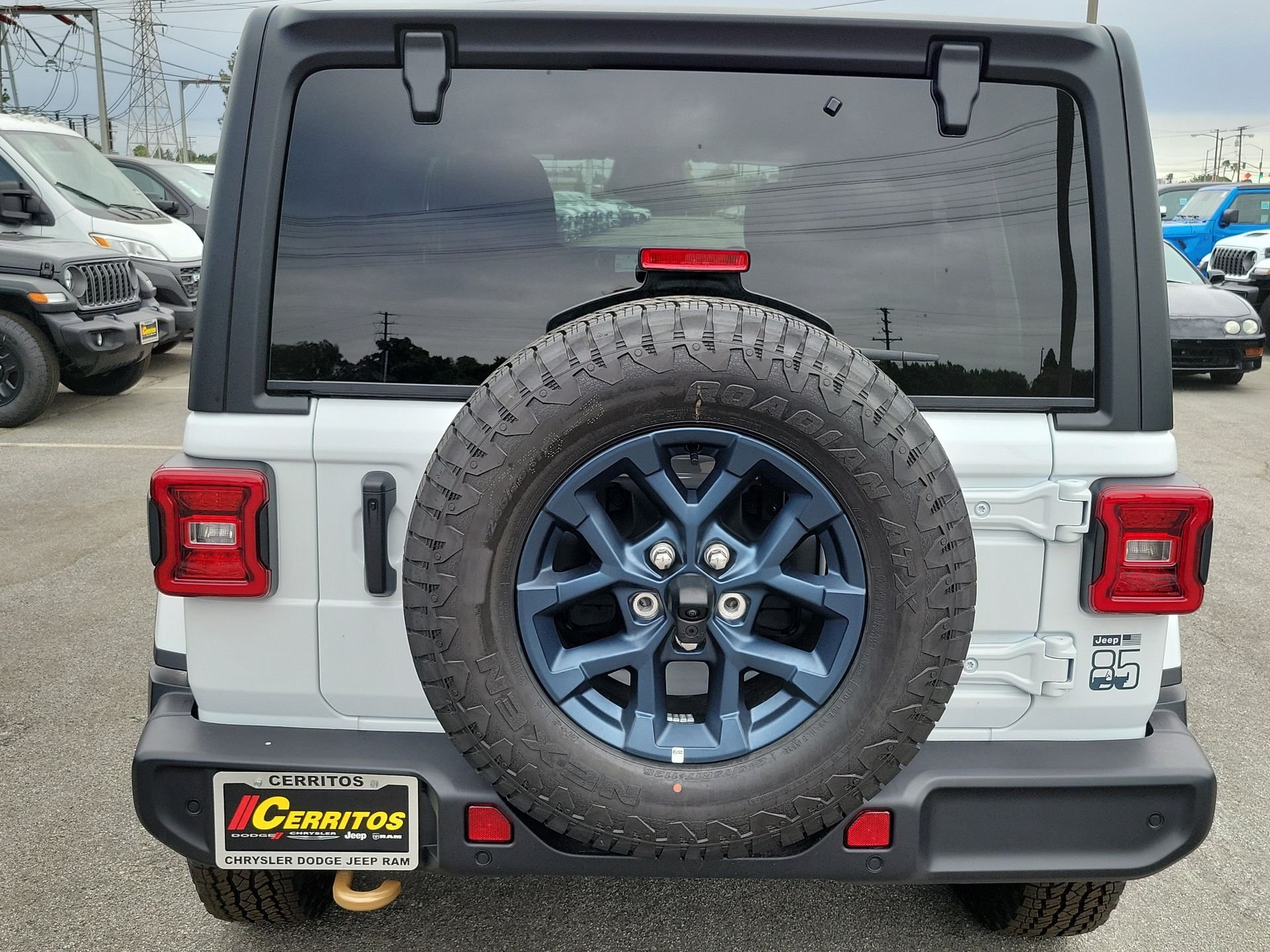 New 2026 Bright White Clear-Coat Exterior Paint Jeep 85th Anniversary Edition image 15