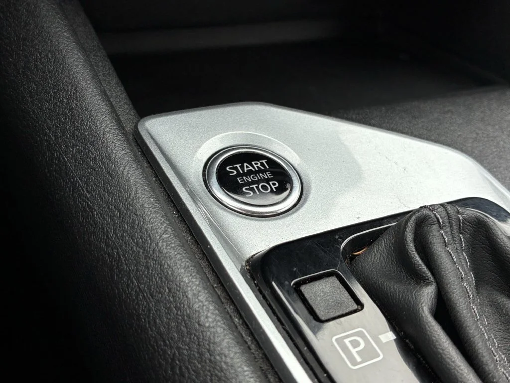 Used 2025 White Nissan 2.5 SV image 27