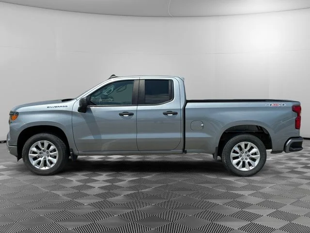 Used 2023 Gray Chevrolet Custom image 2