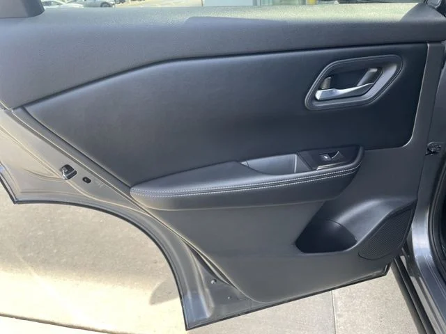 2025 Nissan Rogue SV - Photo 28