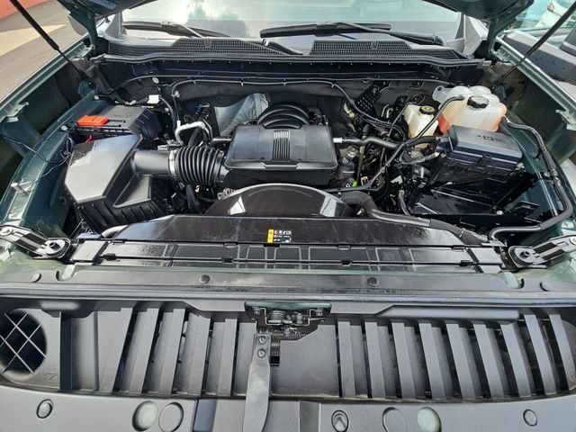 Used 2025 Cypress Gray Chevrolet ZR2 image 32