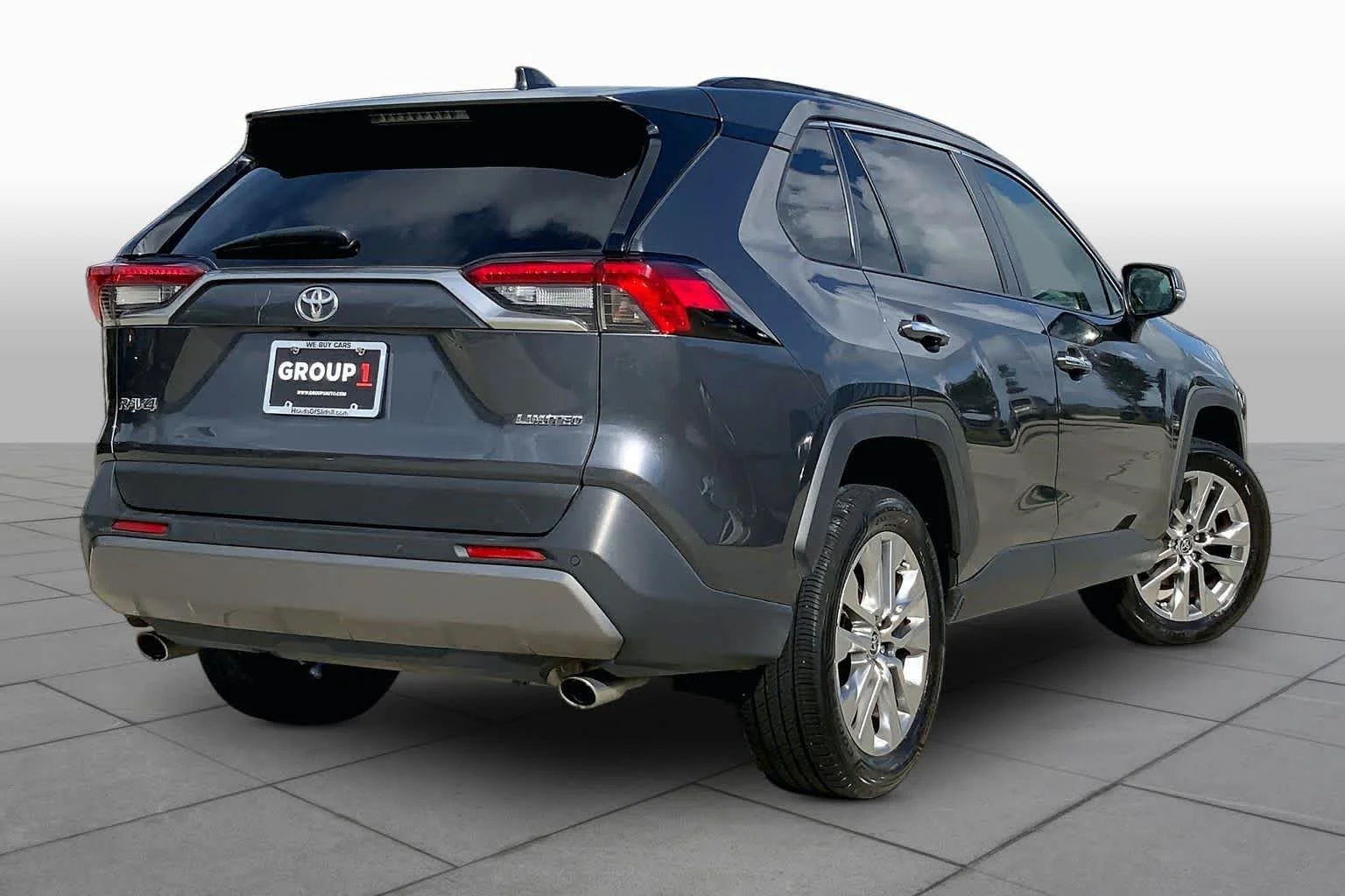 Used 2020 Magnetic Gray Metallic Toyota Limited image 13