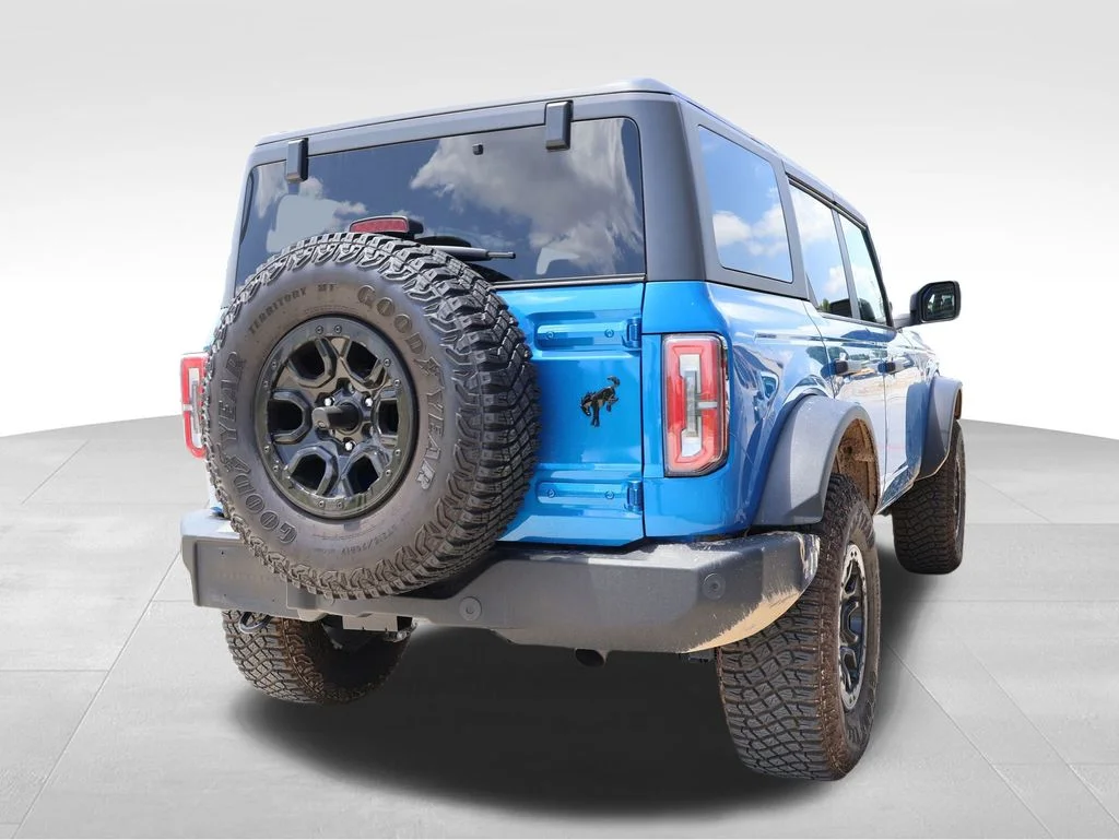 Used 2024 Blue Metallic Ford Wildtrak image 16