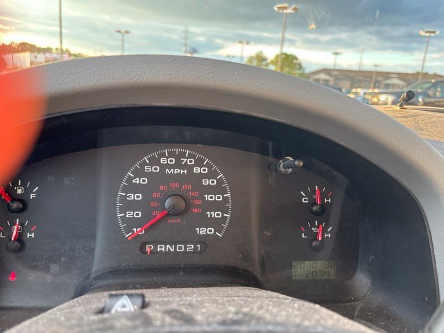 Used 2008 White Ford XL image 9