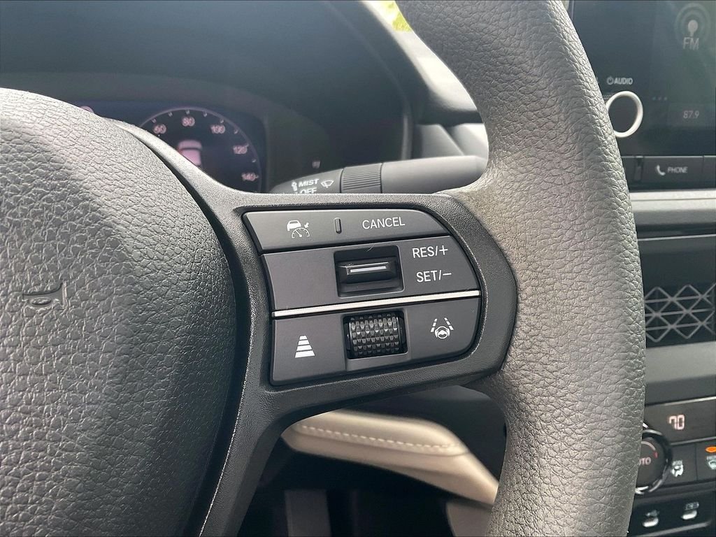 Used 2023 White Honda EX image 24