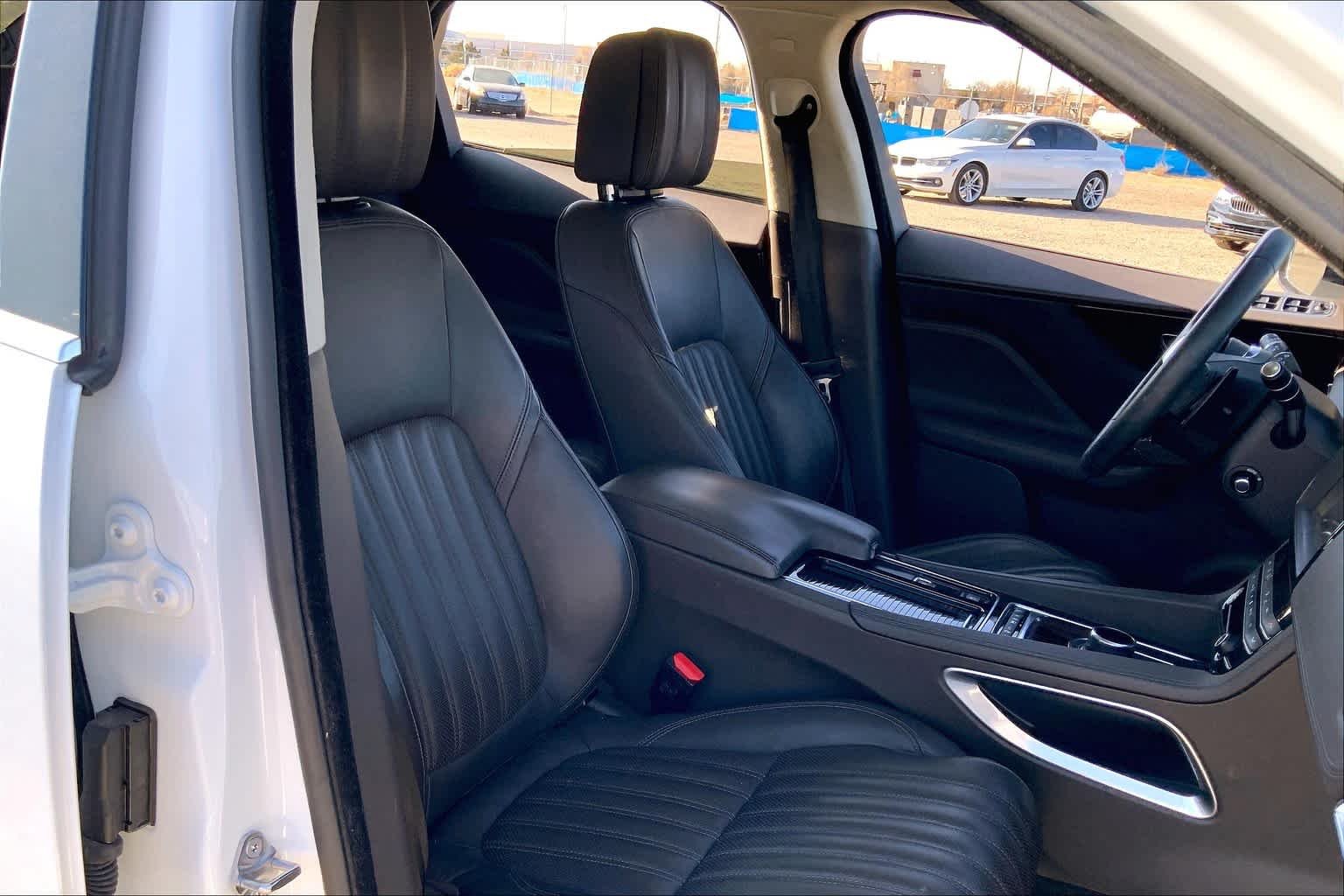 Used 2019 Yulong White Metallic Jaguar 30t Portfolio image 8