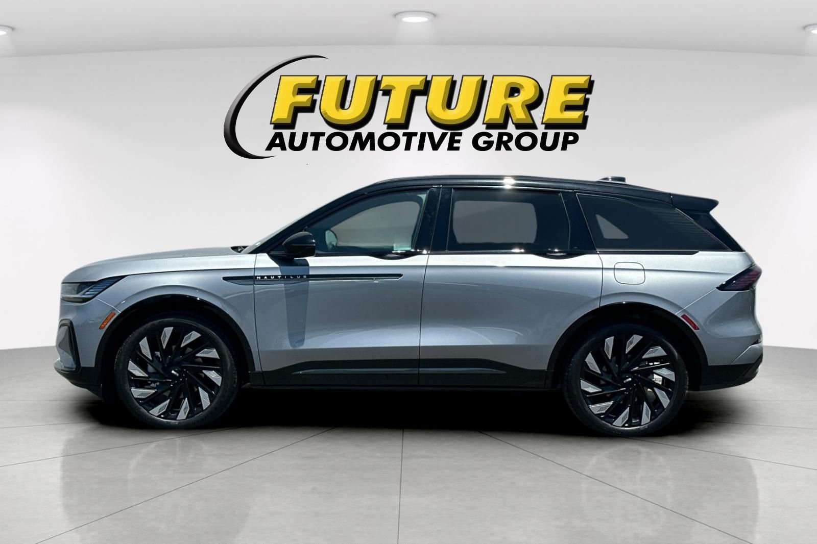 Used 2025 Gray Lincoln Reserve image 6