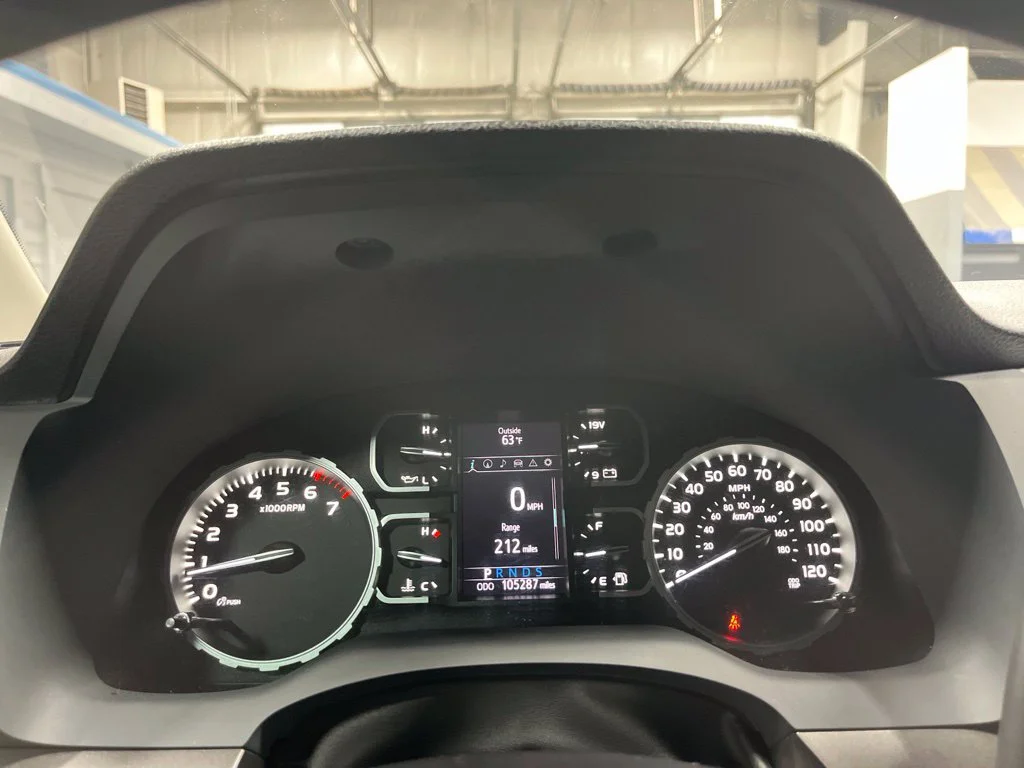 Used 2019 Midnight Black Metallic Toyota SR5 image 17