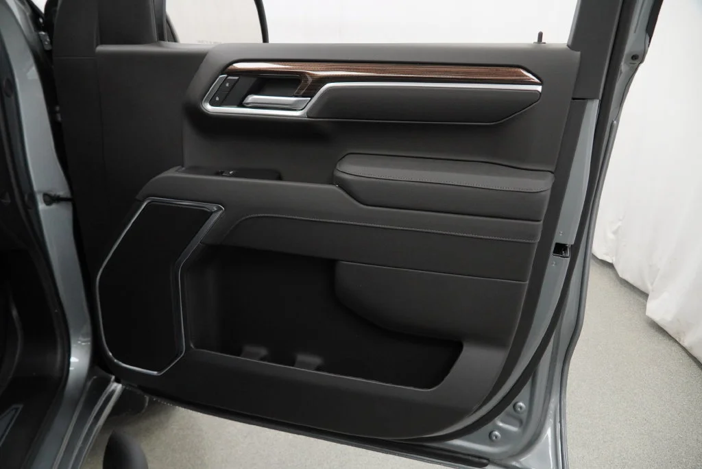 New 2026 Sterling Gray Metallic Chevrolet RST image 34