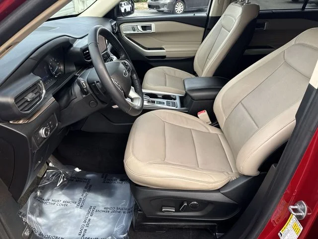 Used 2020 Red Ford Limited image 17