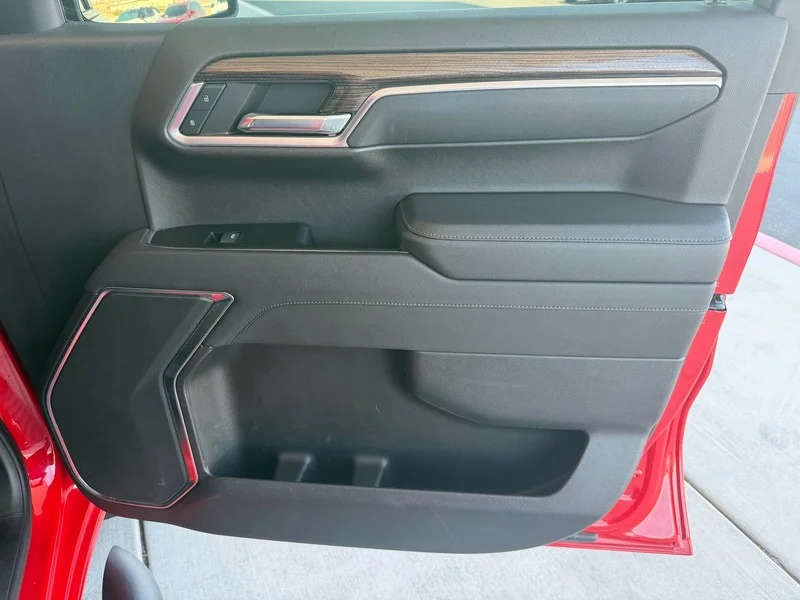 Used 2022 Red Hot Chevrolet RST image 23