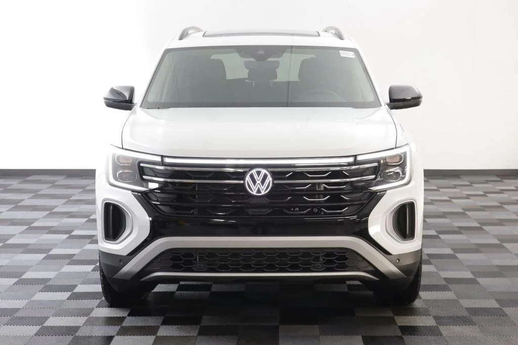 New 2026 White Volkswagen Peak Edition image 22