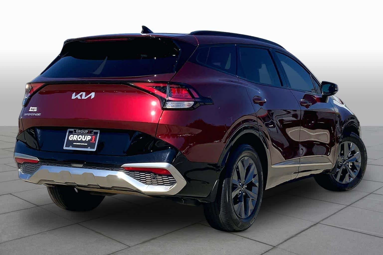 Used 2023 Dawning Red Kia SX image 12