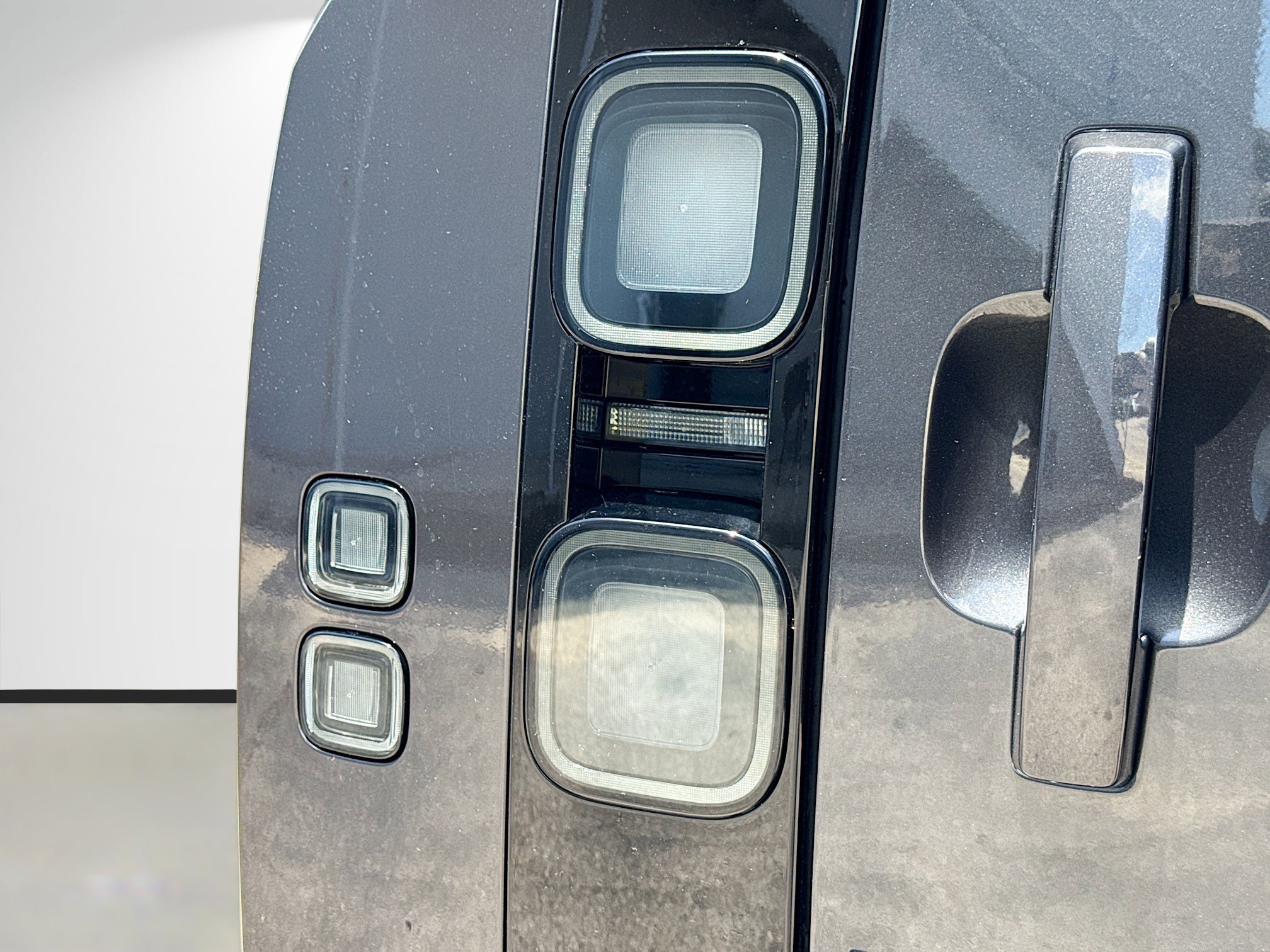 New 2026 Carpathian Grey Land Rover V8 image 10