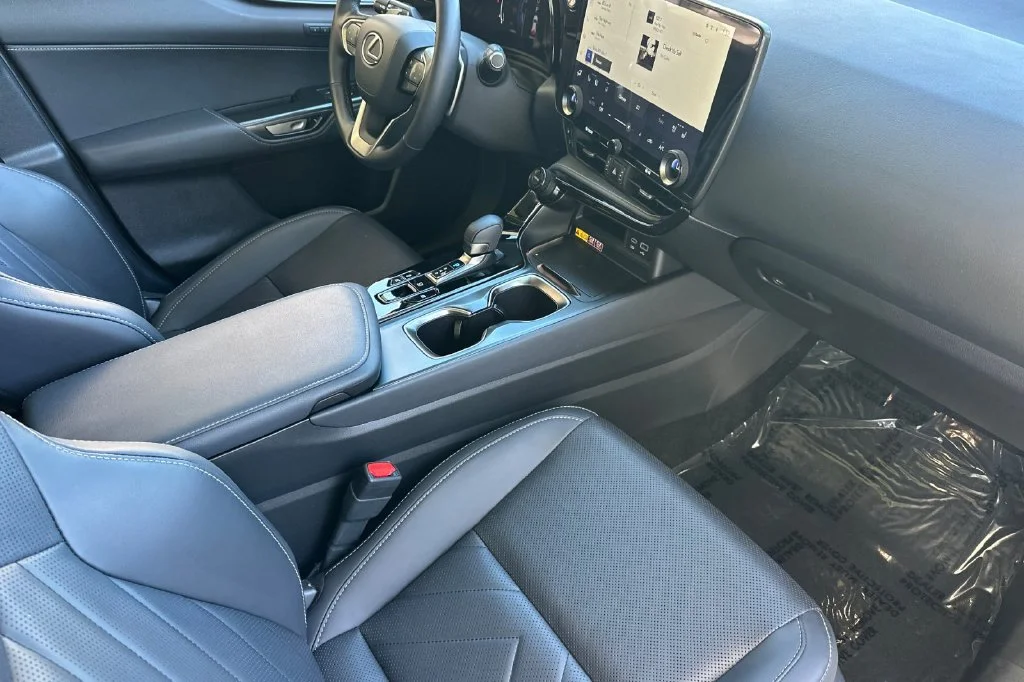 Certified Used 2026 White Lexus 350h Luxury image 19