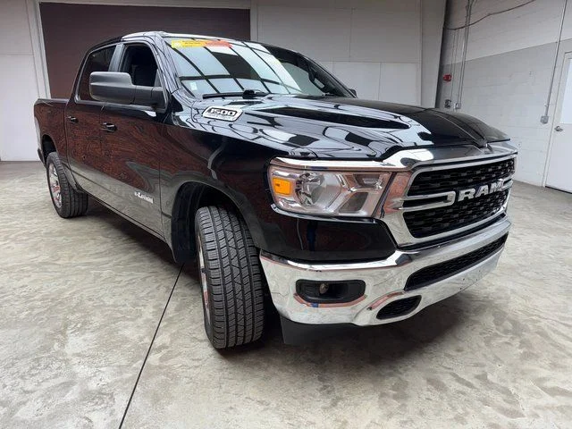 Used 2022 Diamond Black Ram Big Horn/Lone Star image 5