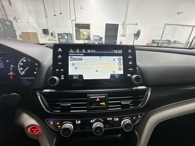 Certified Used 2022 White Honda Touring image 24