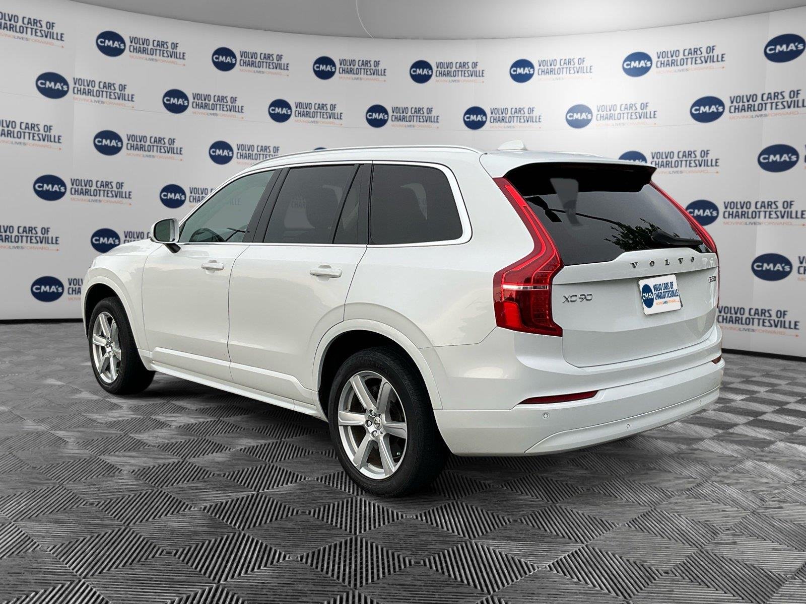 Used 2023 Crystal White Metallic Volvo Core image 3
