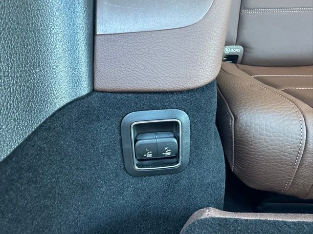 Used 2026 Twilight Blue Metallic Mercedes-Benz GLS 450 image 30