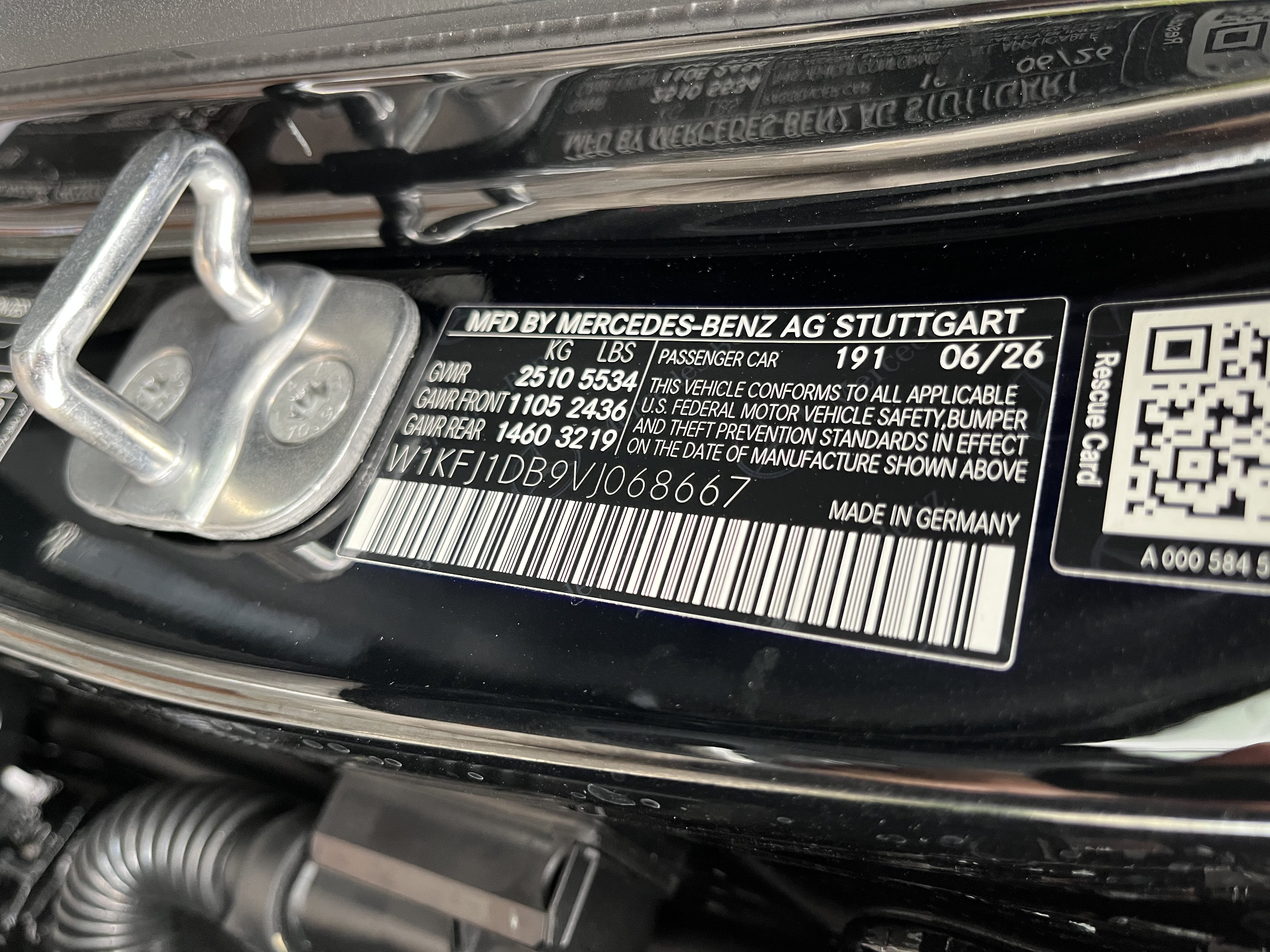 New 2027 Cosmos Black Metallic Mercedes-Benz CLA 250+ Electric image 28