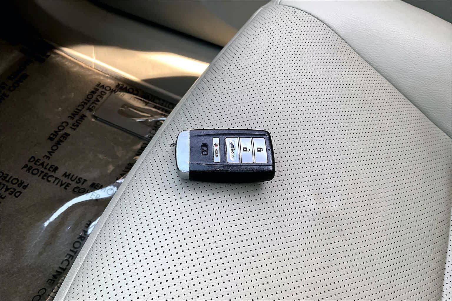Used 2017  Acura w/Technology Pkg image 15