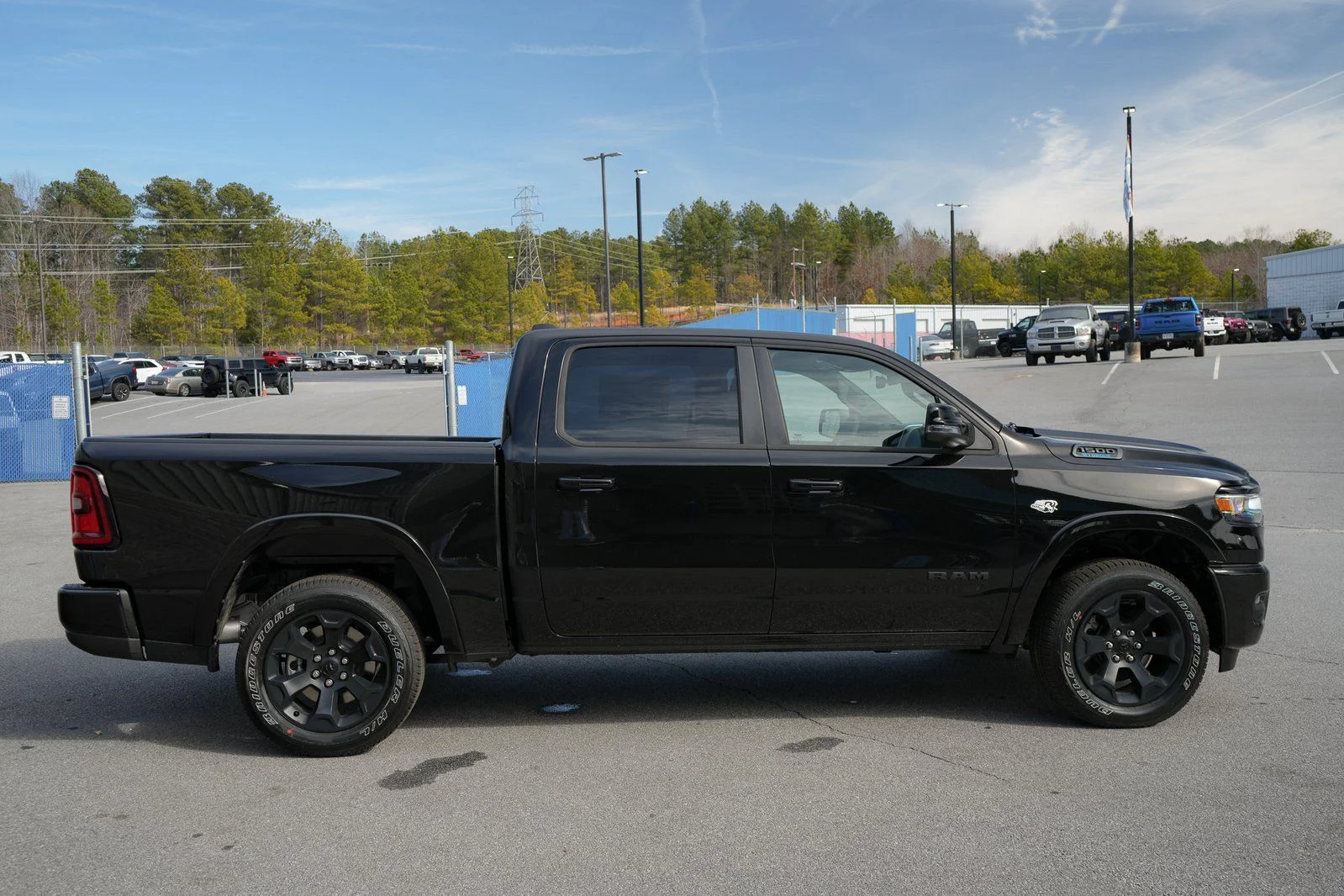 New 2026 Diamond Black Crystal Pearl-Coat Exterior Paint RAM Big Horn/Lone Star image 11