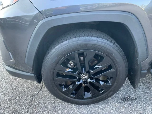 Used 2024 Gray Toyota XLE Premium image 39