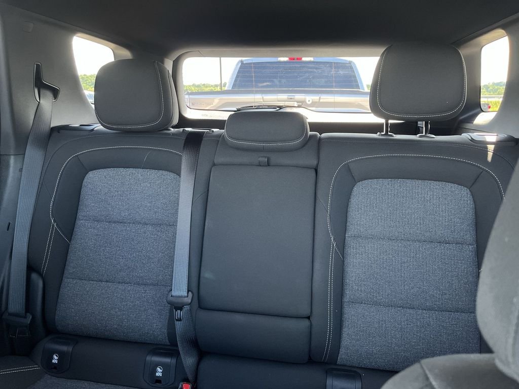Used 2026 Summit White GMC Elevation image 22