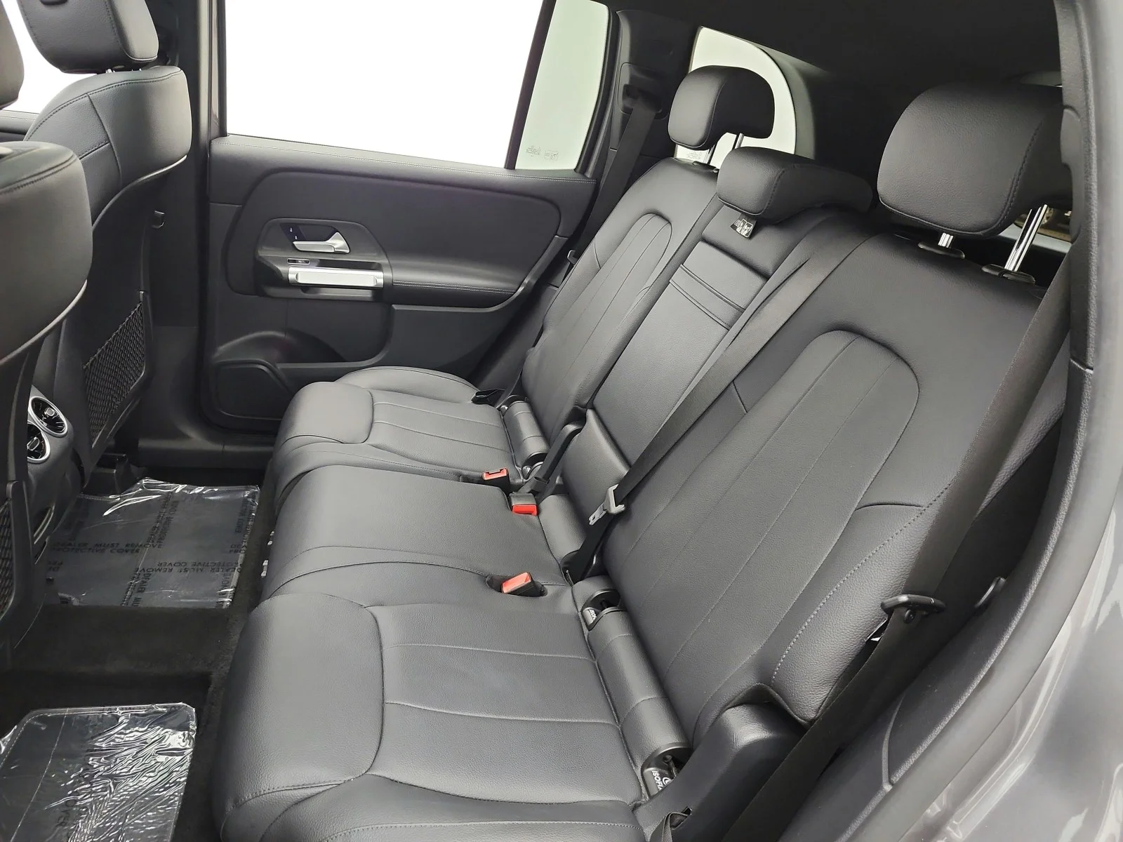 Used 2022 Mountain Grey Metallic Mercedes-Benz GLB 250 SUV image 13