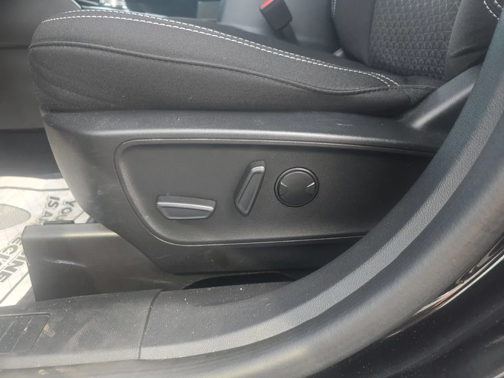 Used 2023 Black Metallic Ford Active image 16