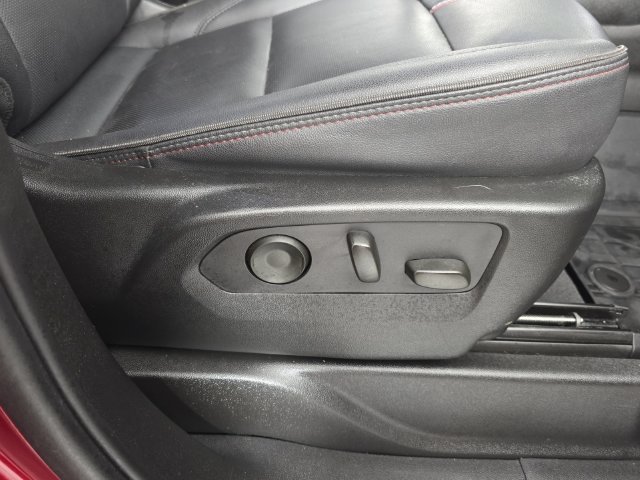 Used 2023 RADIANT RED TINTCOAT Chevrolet RST image 32