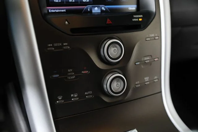 Used 2014 Silver Ford SEL image 12