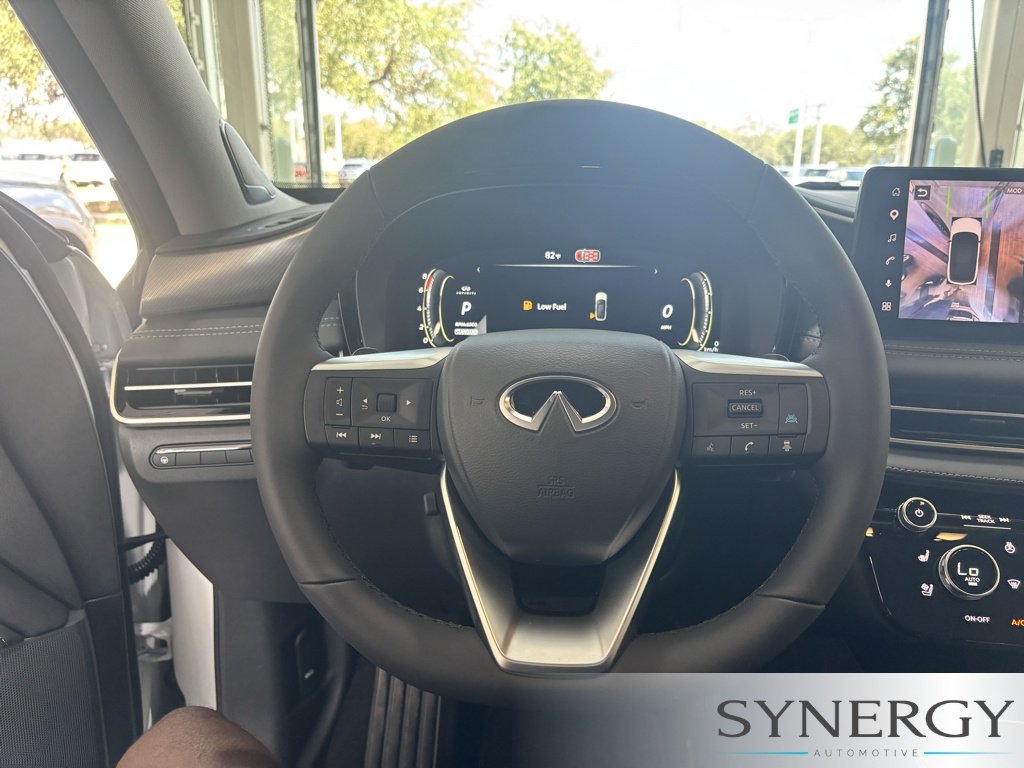 New 2027 RADIANT WHITE INFINITI Luxe FWD image 15