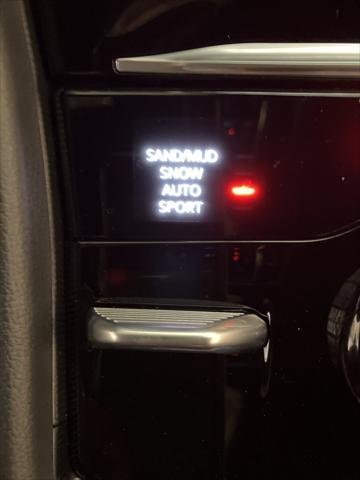 New 2026 Baltic Gray Metallic Clear-Coat Exterior Paint Jeep Laredo image 7