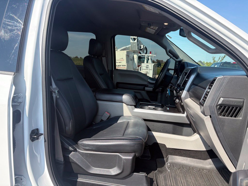 Used 2019 White Ford XLT image 24