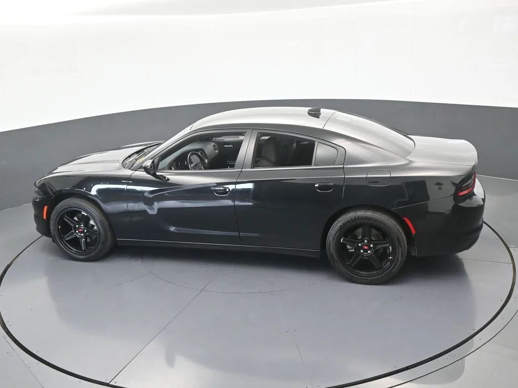 Used 2023 Pitch Black Clearcoat Dodge SXT image 41