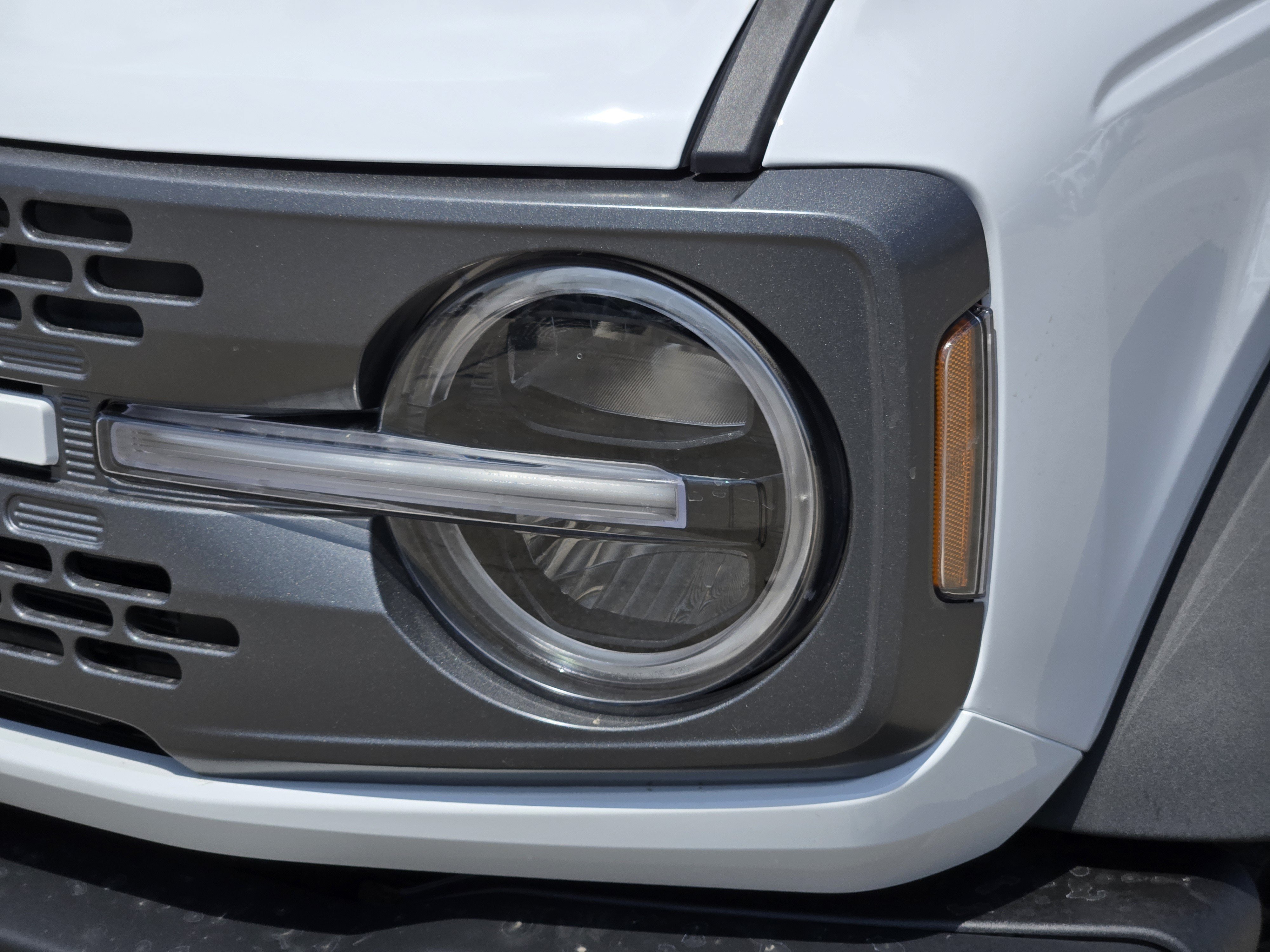 New 2026 Oxford White Ford Badlands image 5