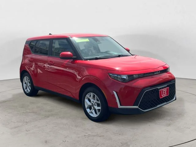 Used 2023 Red Kia LX image 7