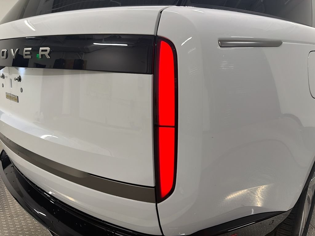 2025 Land Rover Range Rover SE - Photo 33