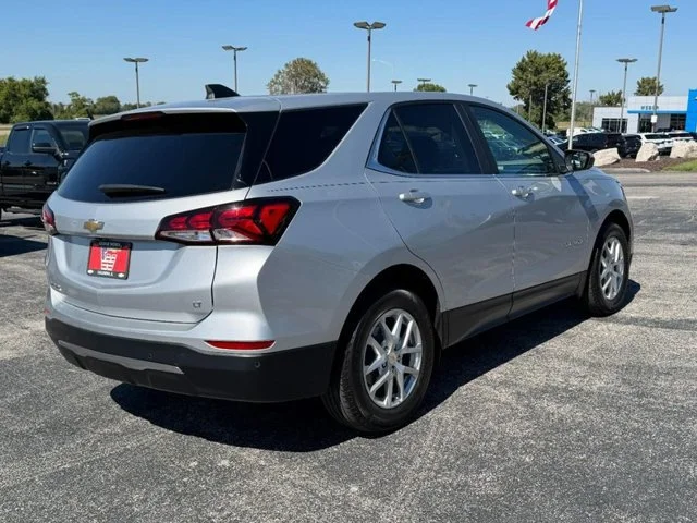 Used 2022 SILVER ICE METALLIC Chevrolet LT image 7