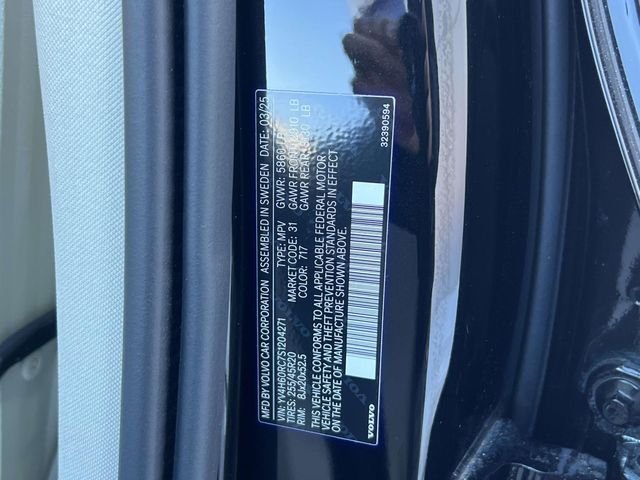 2025 Volvo XC60 Plus - Photo 18