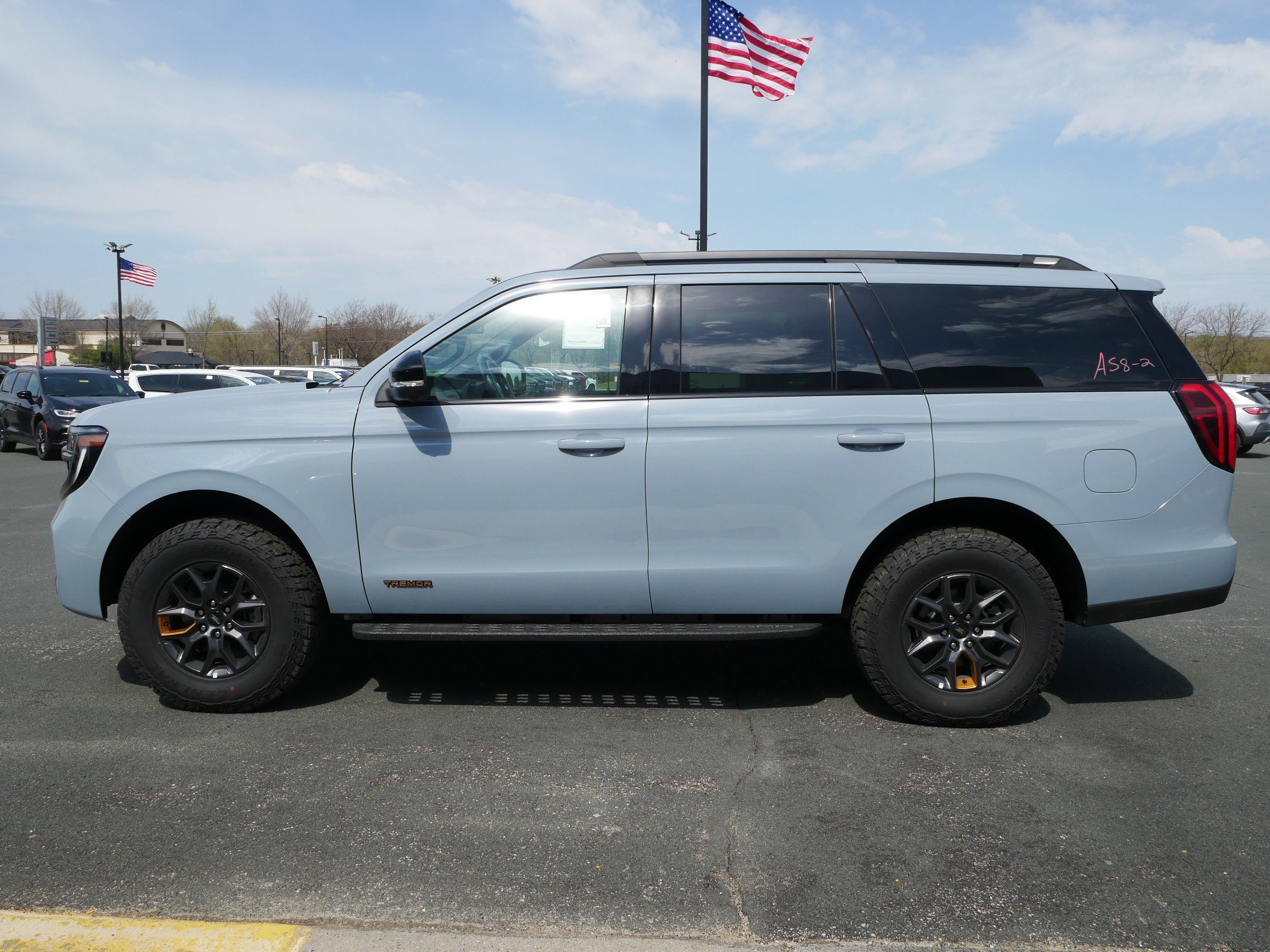View vehicle photo 5