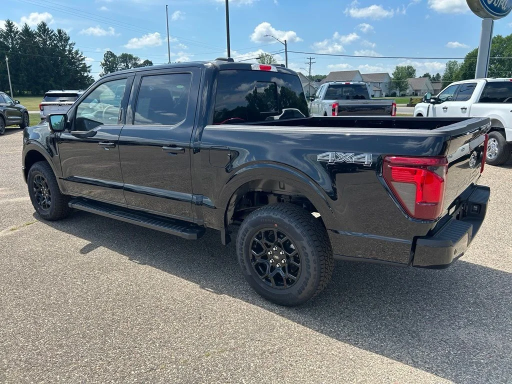 New 2026 Black Ford XLT image 5