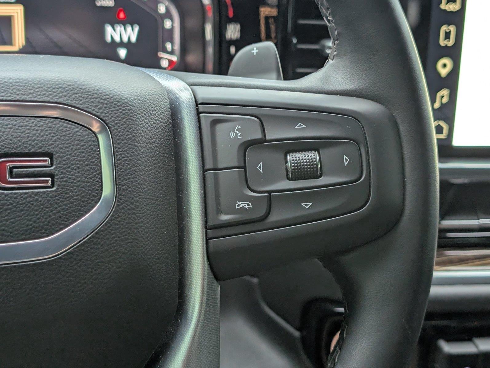 Used 2026 Summit White GMC Elevation image 28